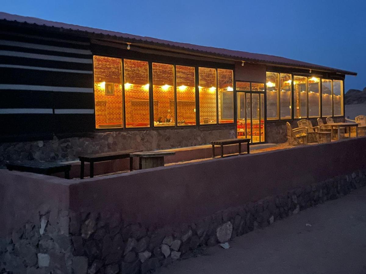Salameh'S Bedouin Camp Hotell Wadi Rum Exteriör bild