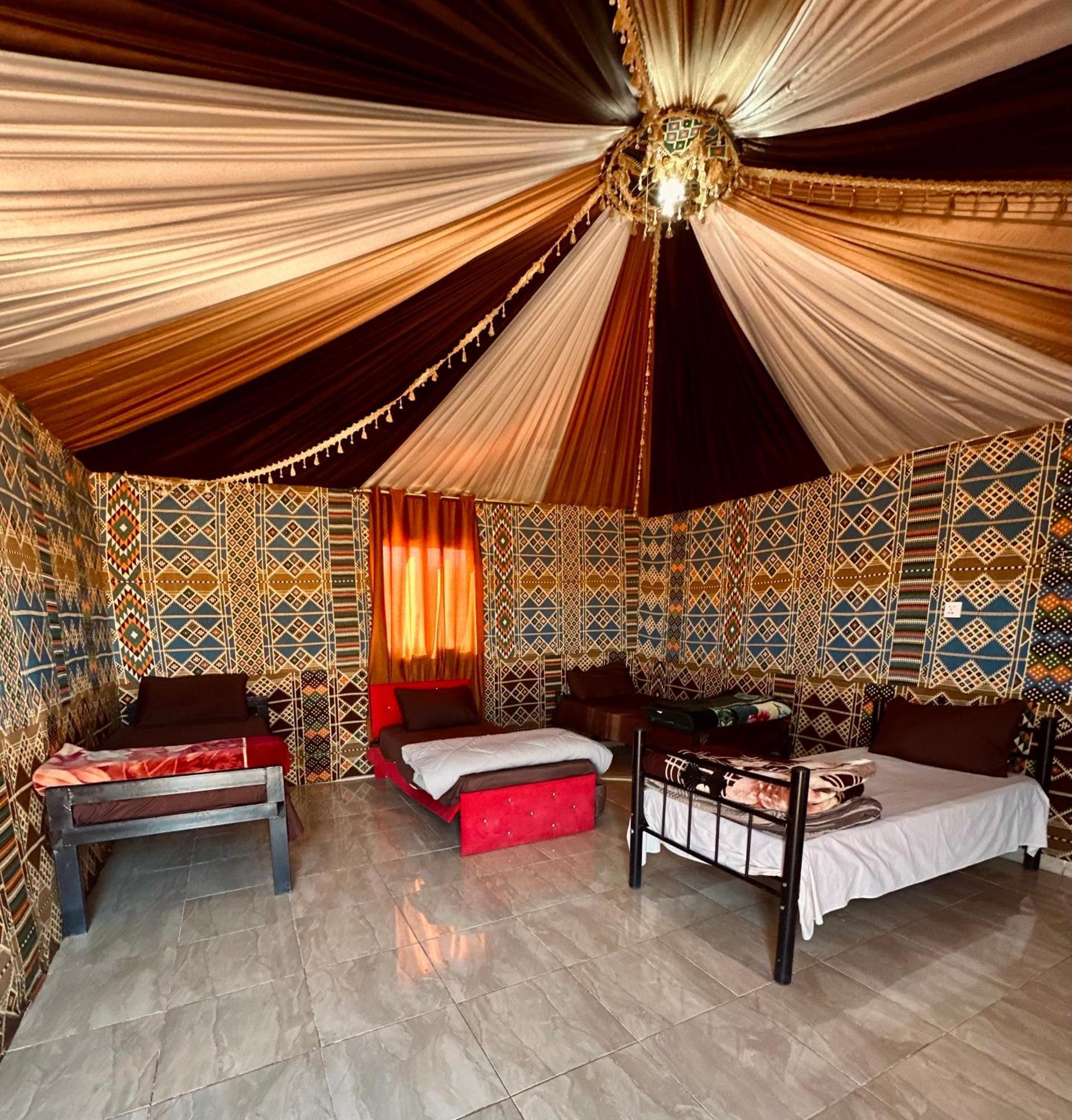 Salameh'S Bedouin Camp Hotell Wadi Rum Exteriör bild