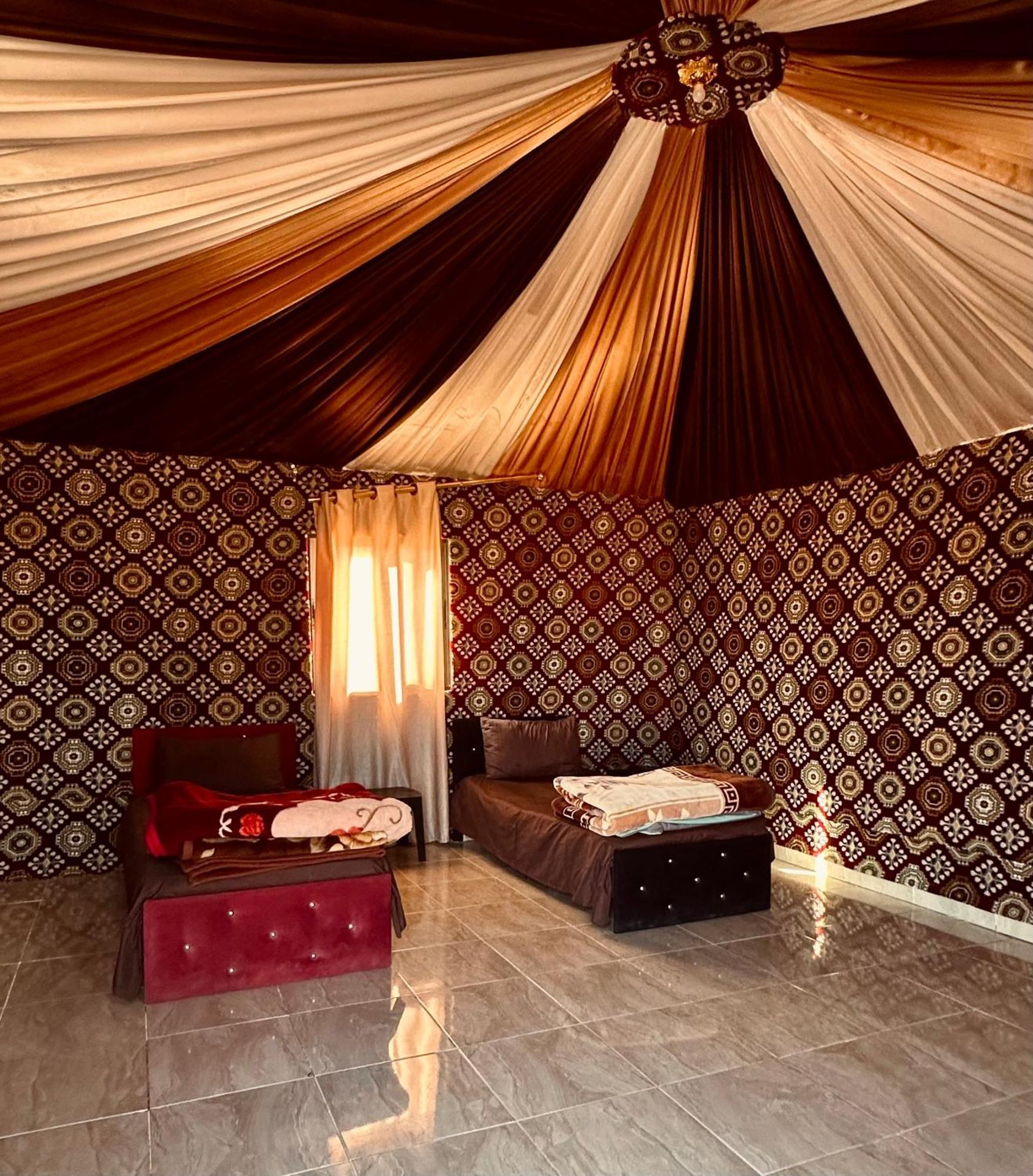 Salameh'S Bedouin Camp Hotell Wadi Rum Exteriör bild