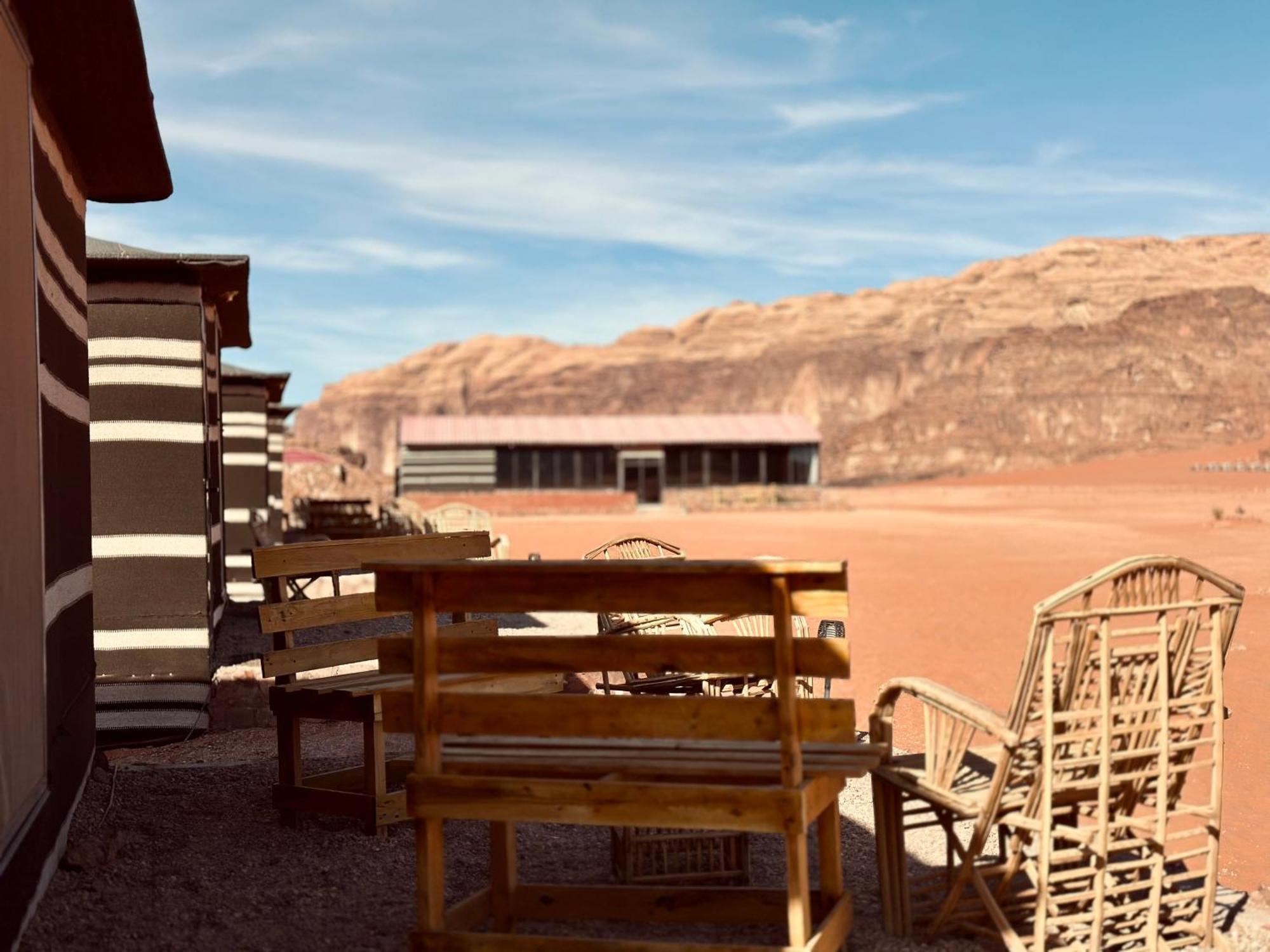 Salameh'S Bedouin Camp Hotell Wadi Rum Exteriör bild
